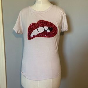 Sequin lip top